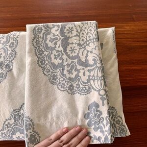 Pottery Barn Luciana Medallion Gray and Cream Duvet Set - King duvet, strd shams